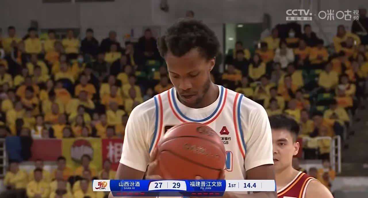 包含兰斯全面击溃对手，主场取得关键胜利提振士气的词条